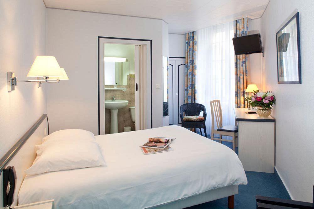 Hotel Suzane Анже Екстер'єр фото