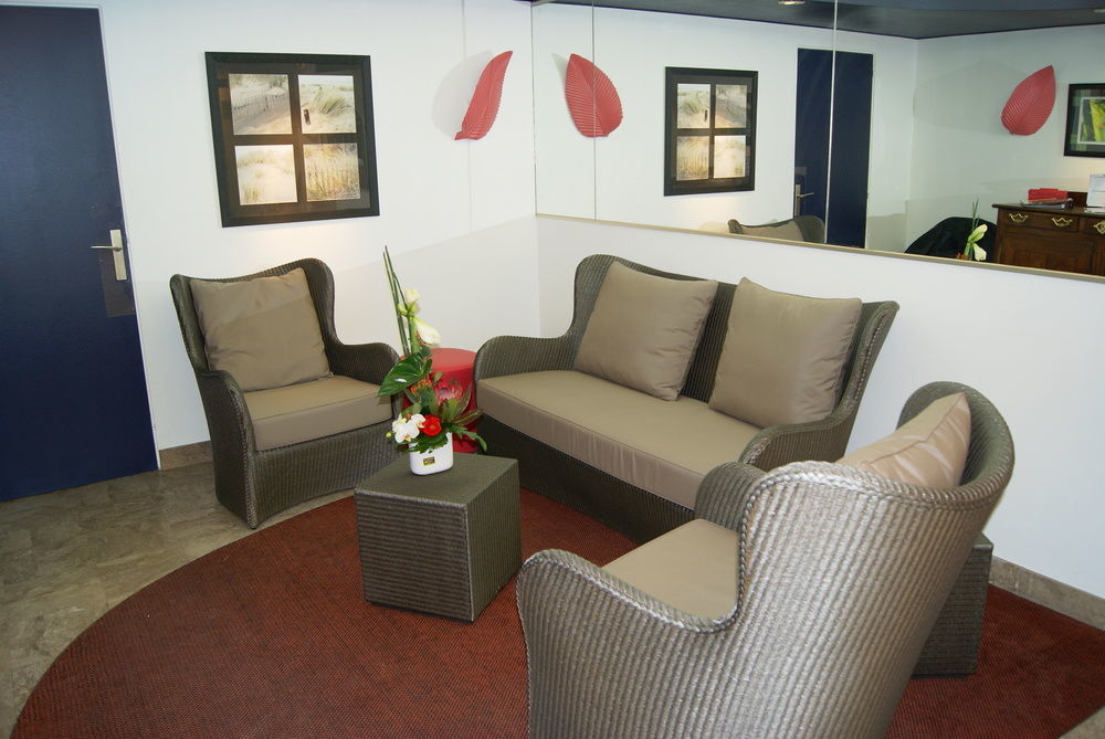 Hotel Suzane Анже Екстер'єр фото