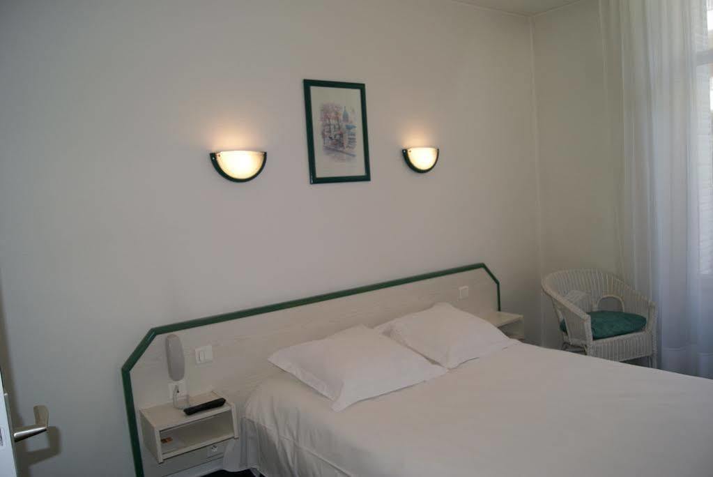 Hotel Suzane Анже Екстер'єр фото